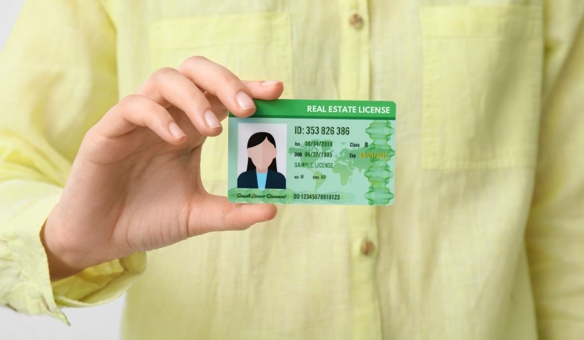 What Can You Do With a Real Estate License?