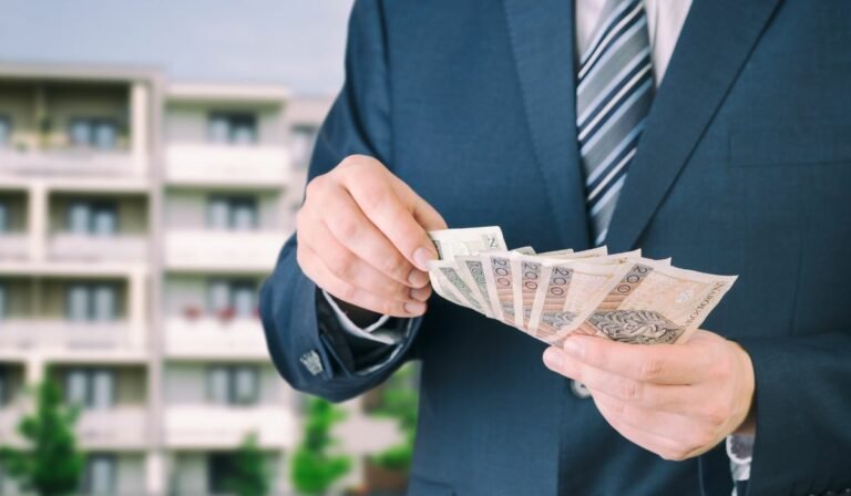 How Much Do Real Estate Agents Make in California