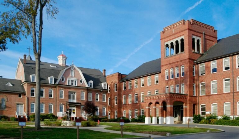 How Much Does Real Estate School Cost