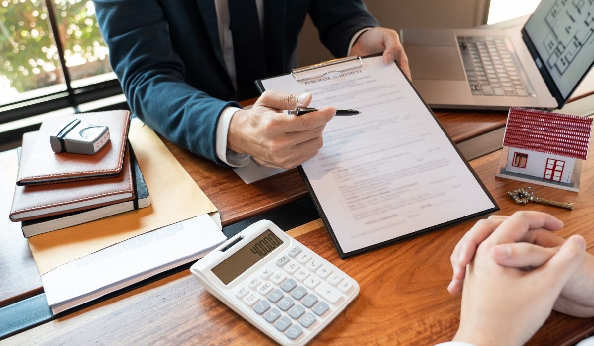 What Does a Real Estate Attorney Do?